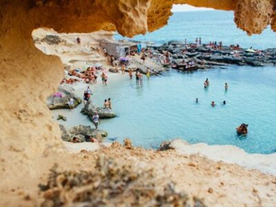 Las Mejores Ciudades Costeras en España para Expatriados que Buscan Vivir Frente al Mar